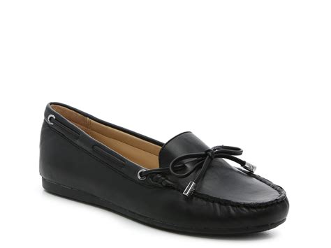 sutton loafer dsw.